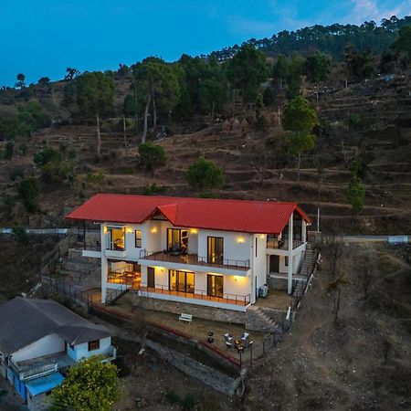 Stayvista At Amulyam Villa With Lawn & Bonfire Mukteshwar Buitenkant foto